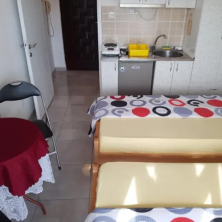 M * Ασπροβάλτα