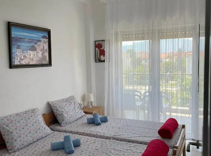 Apartment M *